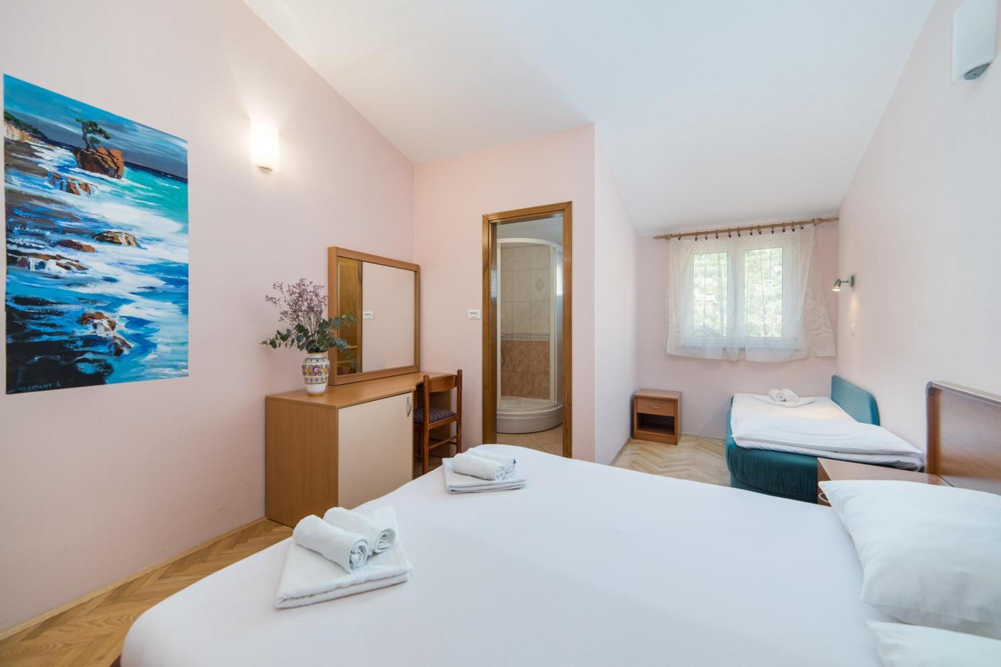 By The Sea Tucepi, Makarska - 22384 Apartment *