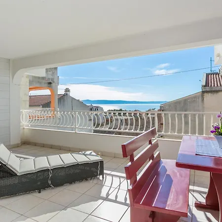 Apartments By The Sea Tucepi, Makarska - 22384 Exterior photo