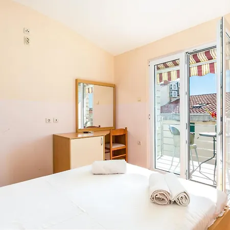Apartments By The Sea Tucepi, Makarska - 22384 Room photo