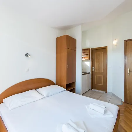 Apartments By The Sea Tucepi, Makarska - 22384 Room photo