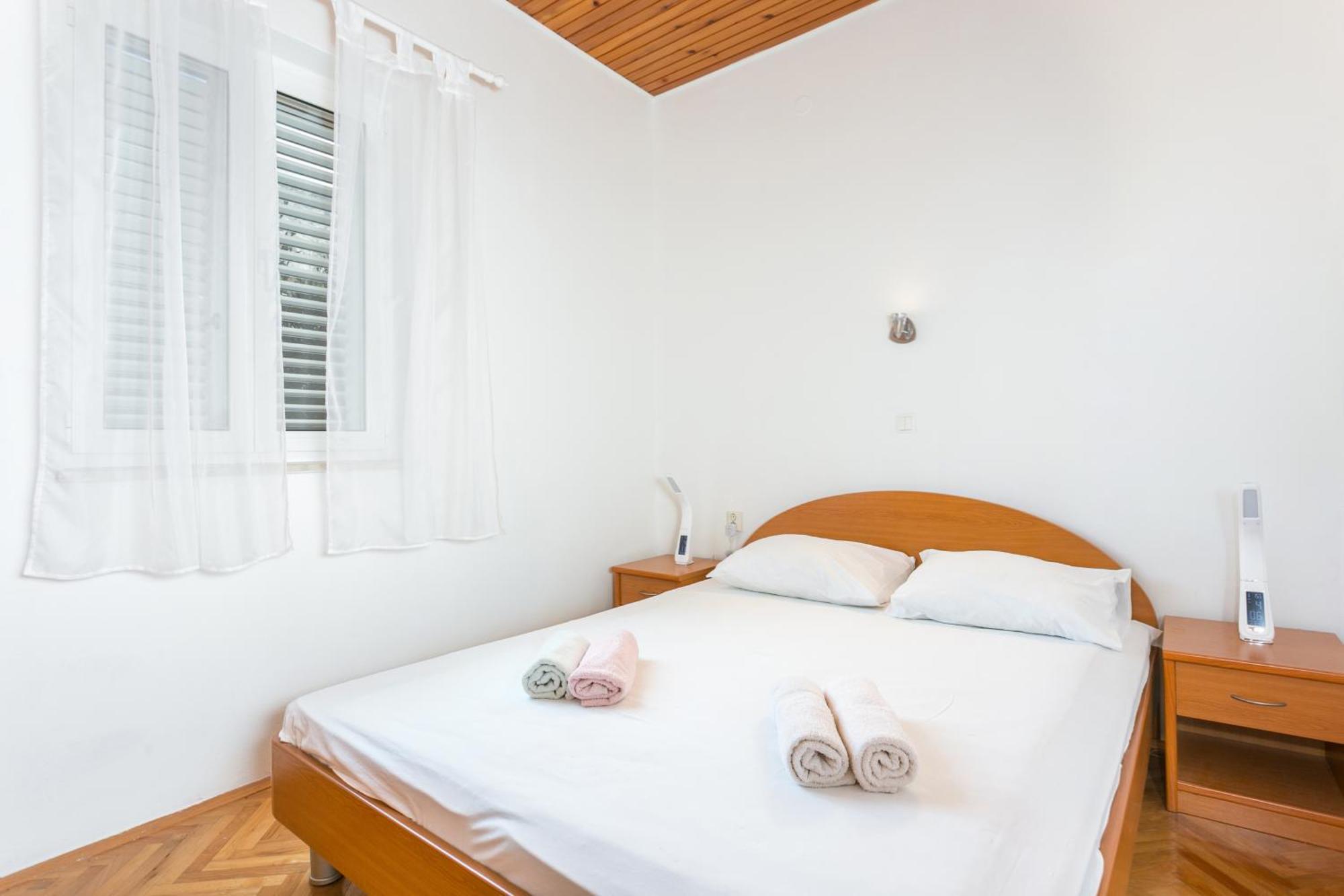Appartement By The Sea Tucepi, Makarska - 22384 *